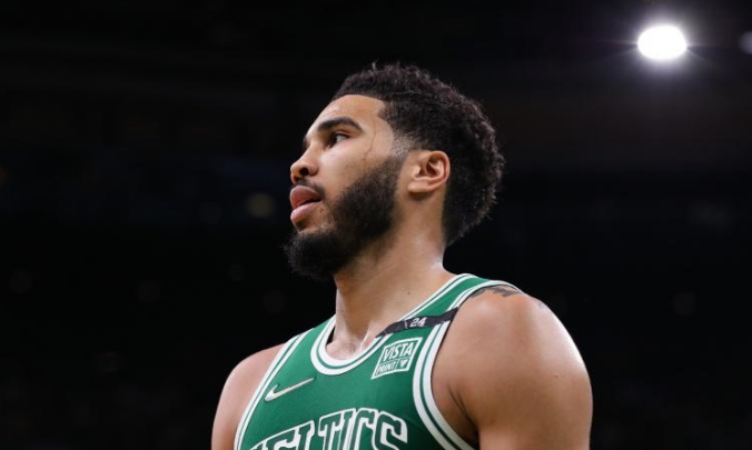  坎宁安准三双掌控比赛节奏，活塞末节发力击退魔术收获宝贵胜利